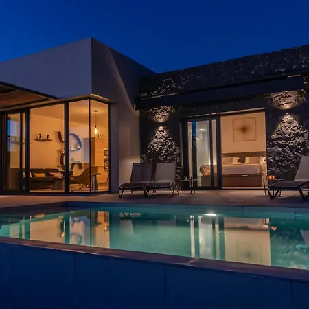 Yucas 16 By Villagrancanaria * Maspalomas (Gran Canaria)